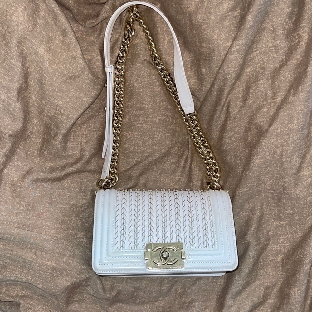 CC White and gold chain shoulder bag